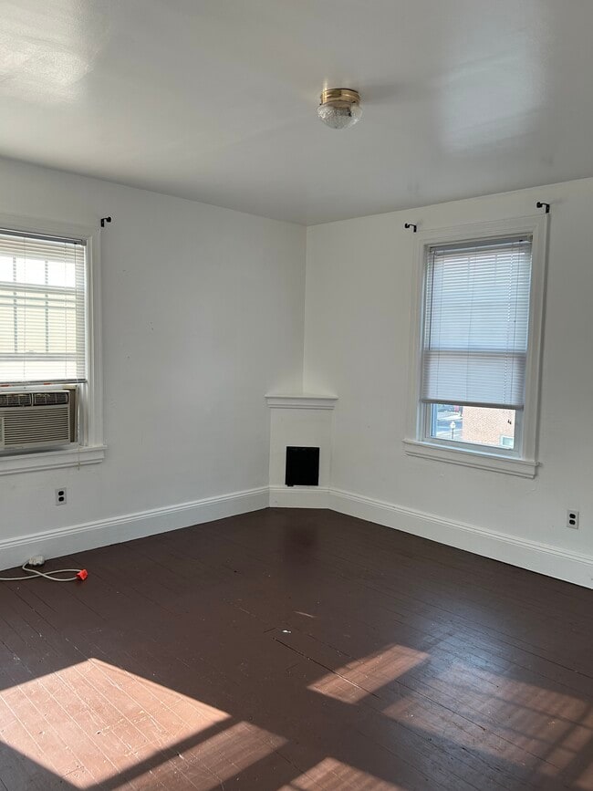Photo - 1633 Old York Rd Unidad 2