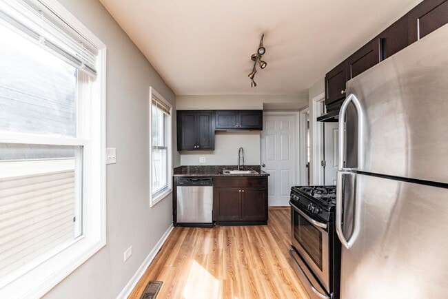 Photo - 1431 W Flournoy St