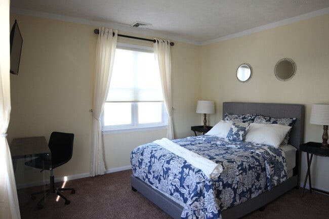 Photo - 310 Chestnut St