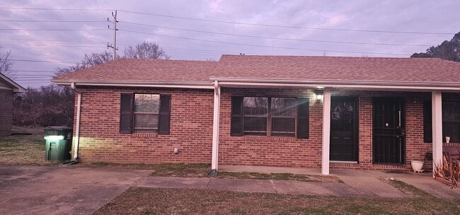 Building Photo - 5101A N. Moore Lane Unit 5101A N. Moore Lane