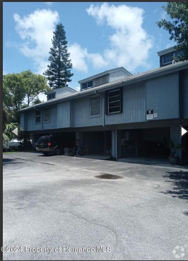 Building Photo - 200 Meres Blvd Rental