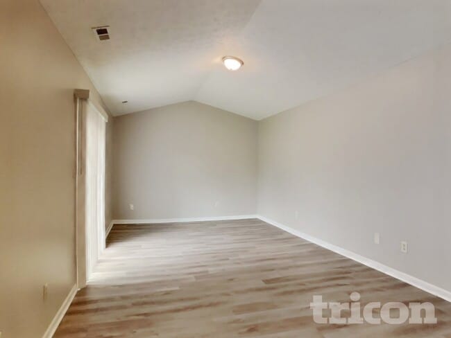 Photo - 1464 Rebecca Ln