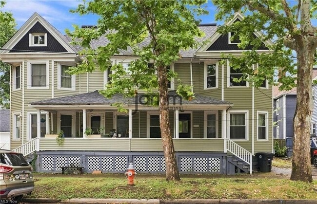 Building Photo - 1303 Castle Ave