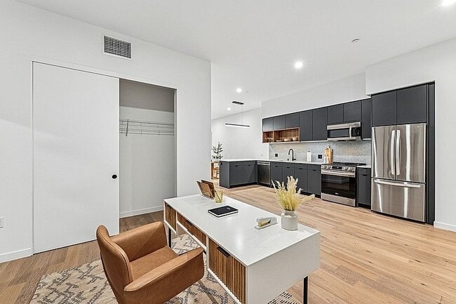 701 Hudson