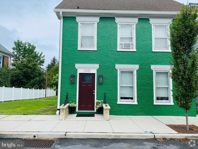 Building Photo - 148 N Carlisle St Rental