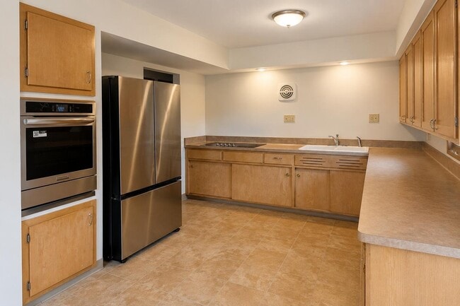 Photo - W67N756 Evergreen Blvd