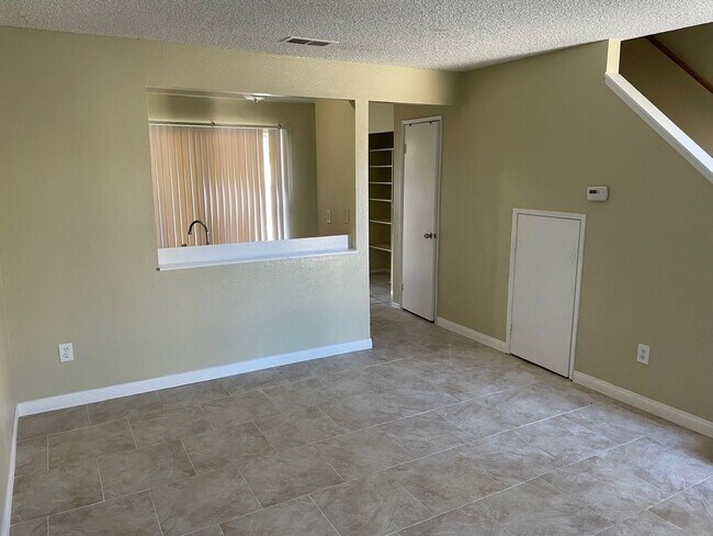 Photo - 346 S Ashford Ave