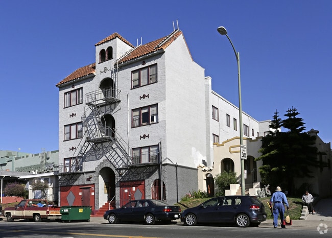 Building Photo - 5452 Bancroft Ave