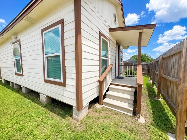 Building Photo - 8109 Double