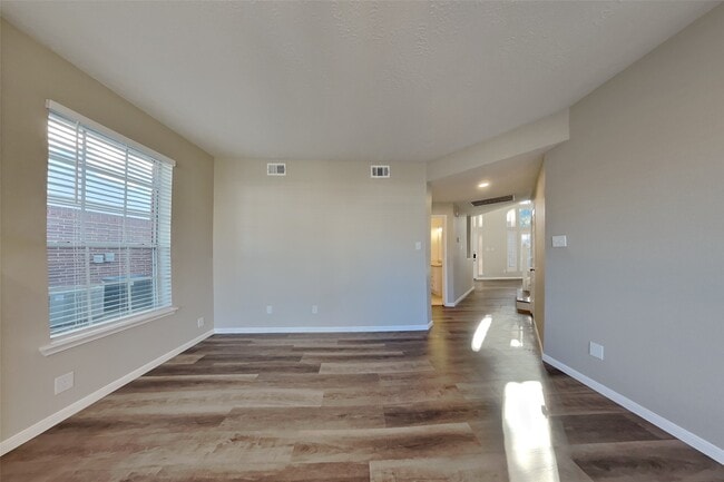 Photo - 9658 Therrell Dr