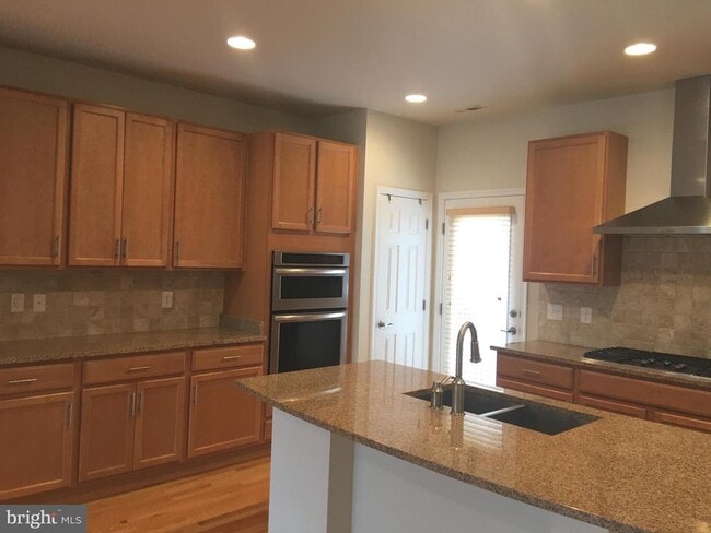 Photo - 3061 Waterloo Ln