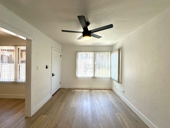 Photo - 4158-60 52nd St Unidad 4160