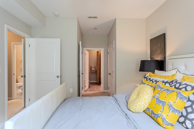 2BR, 2BA - 1096SF Sandalwood - Master Bedroom
