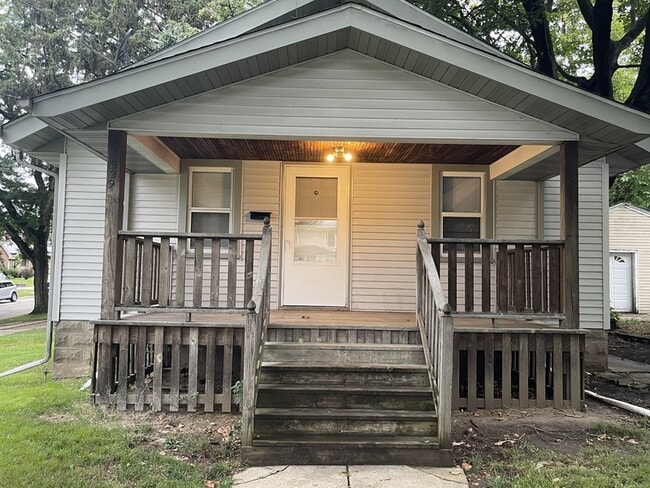 Photo - 229 Foster Ave