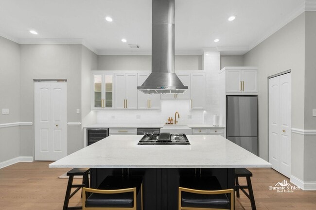 Photo - Luxurious Fully Furnished Penthouse Retreat in the Heart of Chicago's Desirable Near West Side