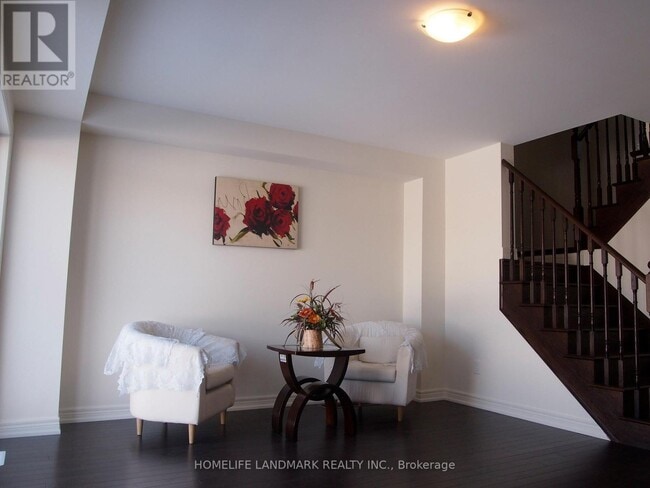Photo - 3944 Tufgar Cres