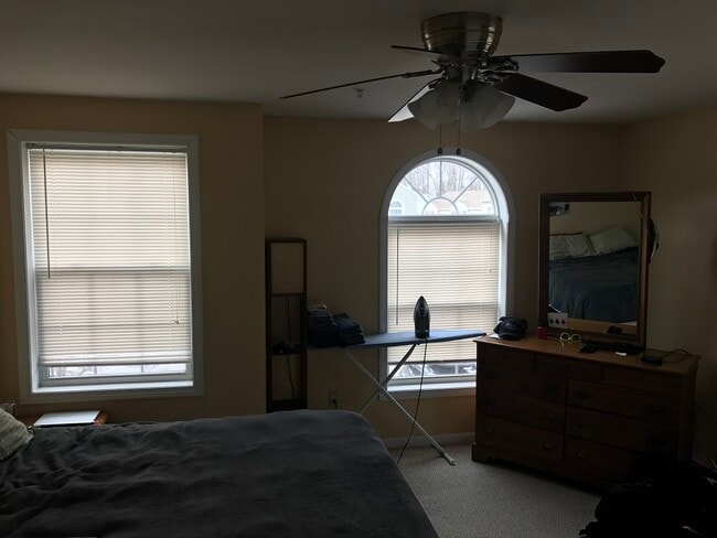 Building Photo - 38 Carriage Lane Unit 38B