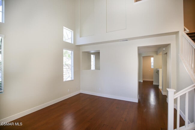 Photo - 1129 Azalea Way