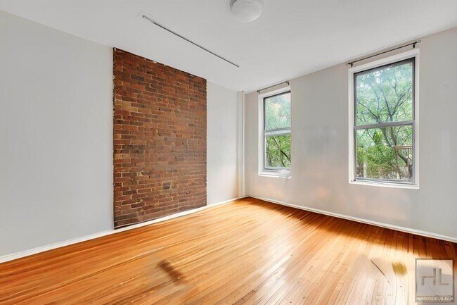 Photo - EAST 105 STREET Apartamento Unidad 4A