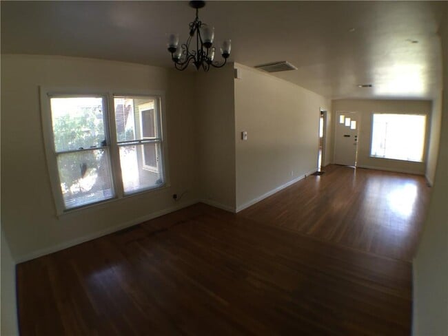 Photo - 2000 Schulle Ave