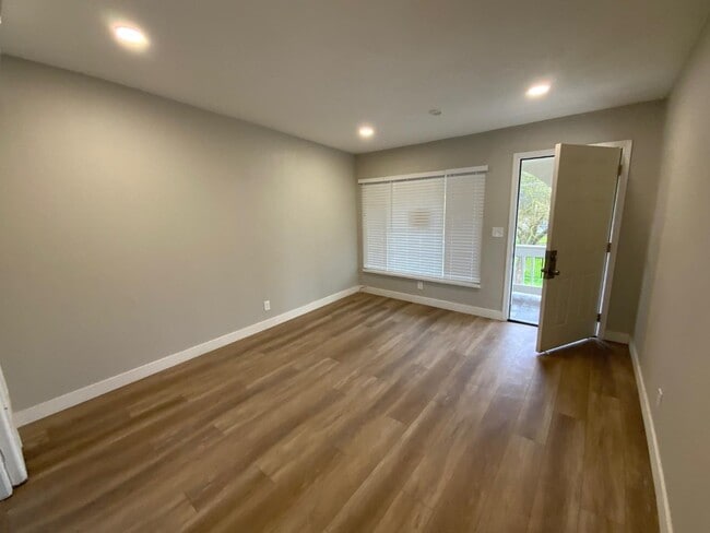 Photo - 2930 Marysville Blvd