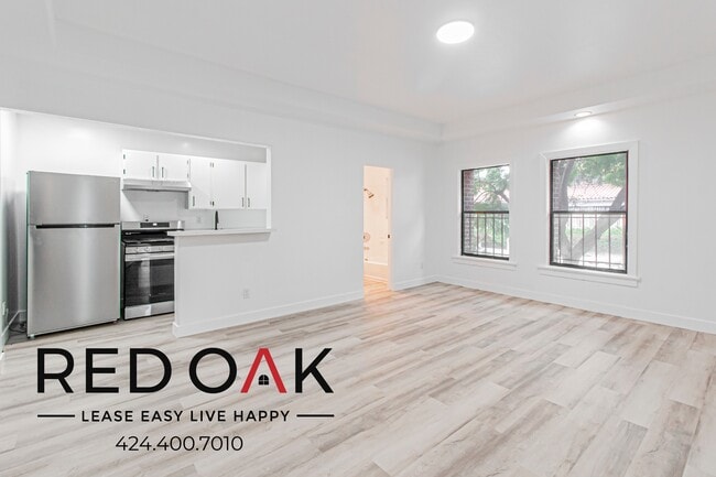 Building Photo - 901 S Ardmore Ave Unit 101