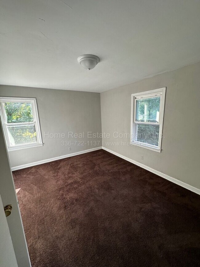 Photo - 1447 Clark Ave Unidad 1447-C