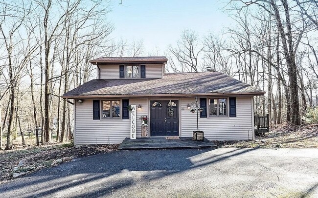Photo - 291 Manor Ln E