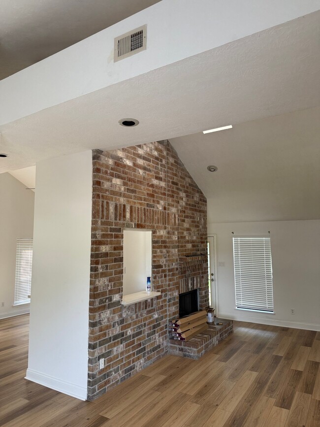 Photo - 3211 Mesquite Dr