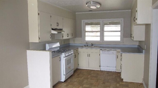 Photo - 2805 55th St