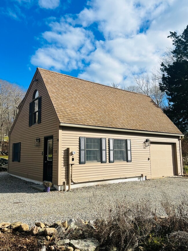 Photo - 334 Brook St