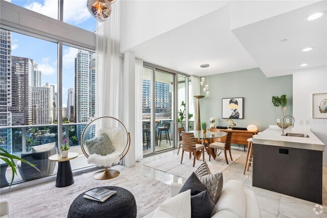 Building Photo - 200 Biscayne Blvd Way Unit 1403 Rental