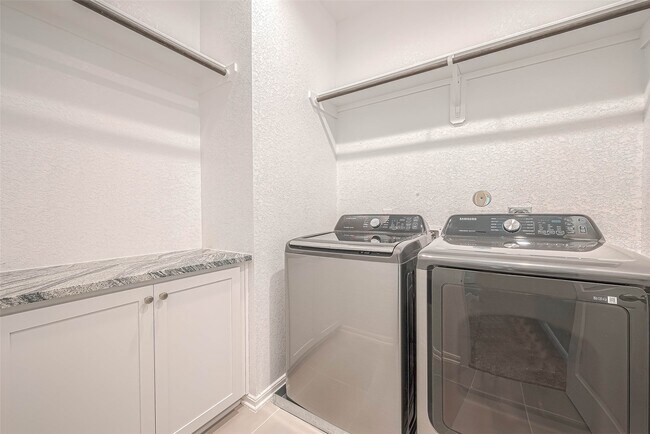 Photo - 16111 Northern Cardinal Ln