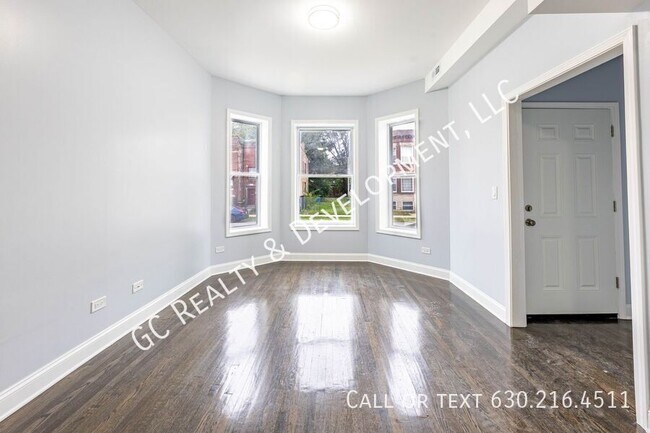 Photo - 6433 S Vernon Ave Unit 1