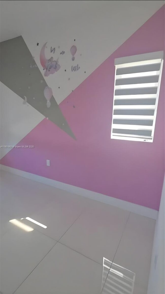 Photo - 206 NW 11th Ct