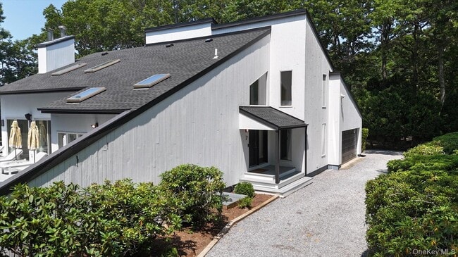 Building Photo - 7 Midhampton Ct