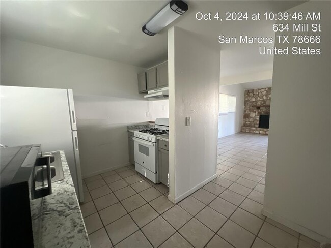 Photo - 638 Mill St