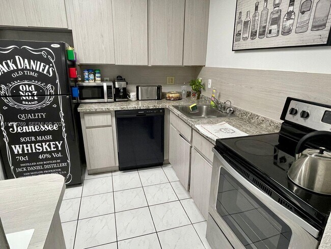 Photo - 3660 NE 166th St Unit 212