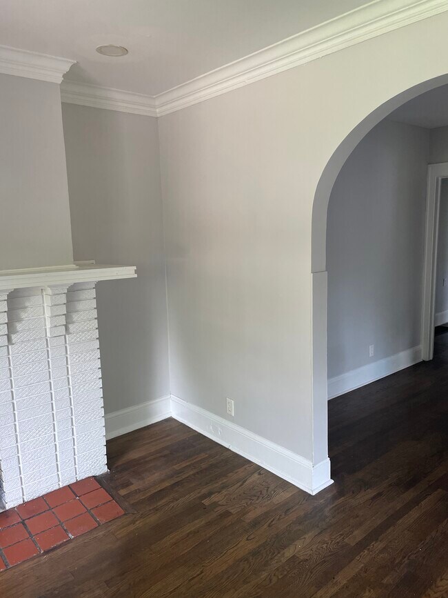 Photo - 998 Woodbourne Dr SW Unit A