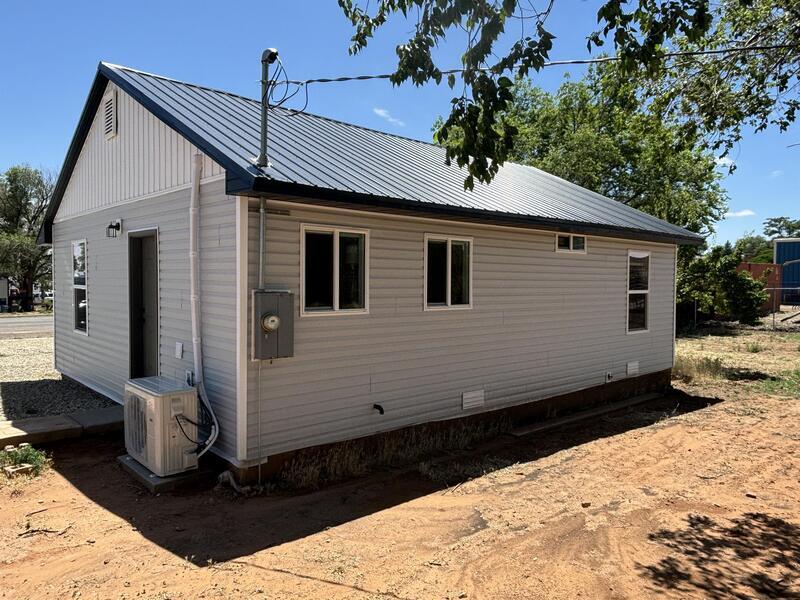 93 E 400 S - 93 E 400 S House