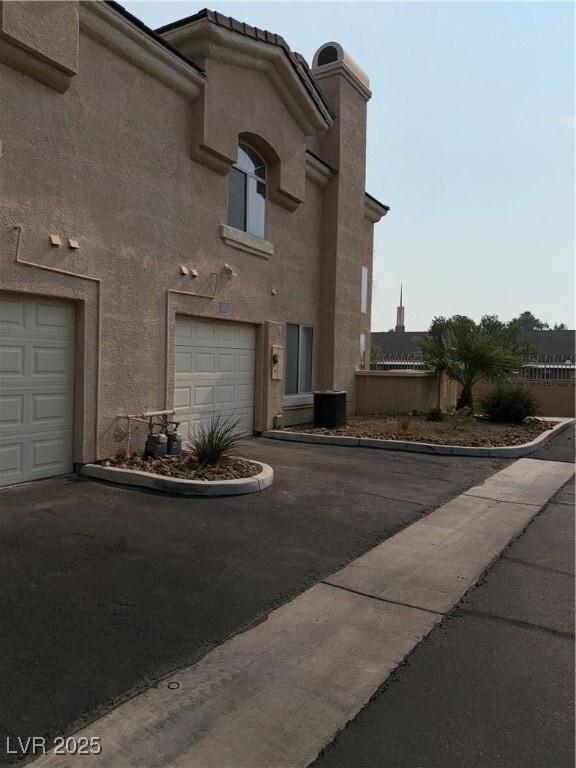 Building Photo - 3950 S Sandhill Rd Rental