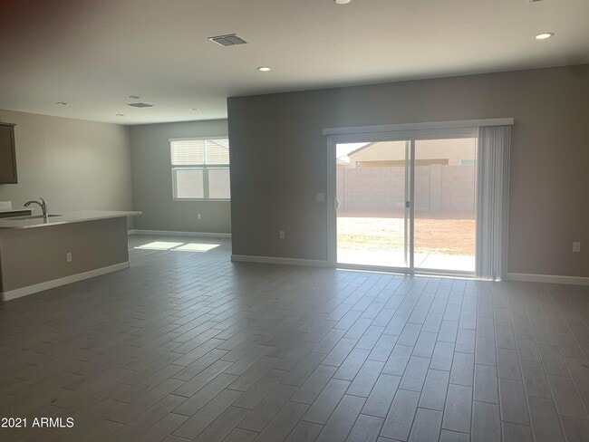 Photo - 264 S 189th Ln