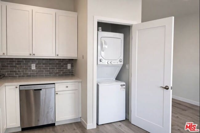 Photo - 6140 W 74th St