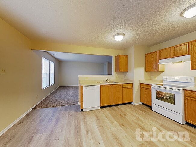 Photo - 7913 States Bend Ln