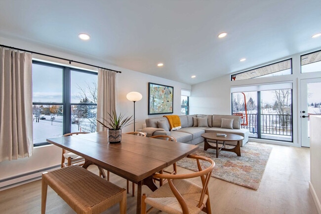 Photo - 27 4th St E Unit ID1387455P