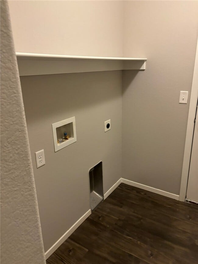 Photo - 227 E Anabranch Ct