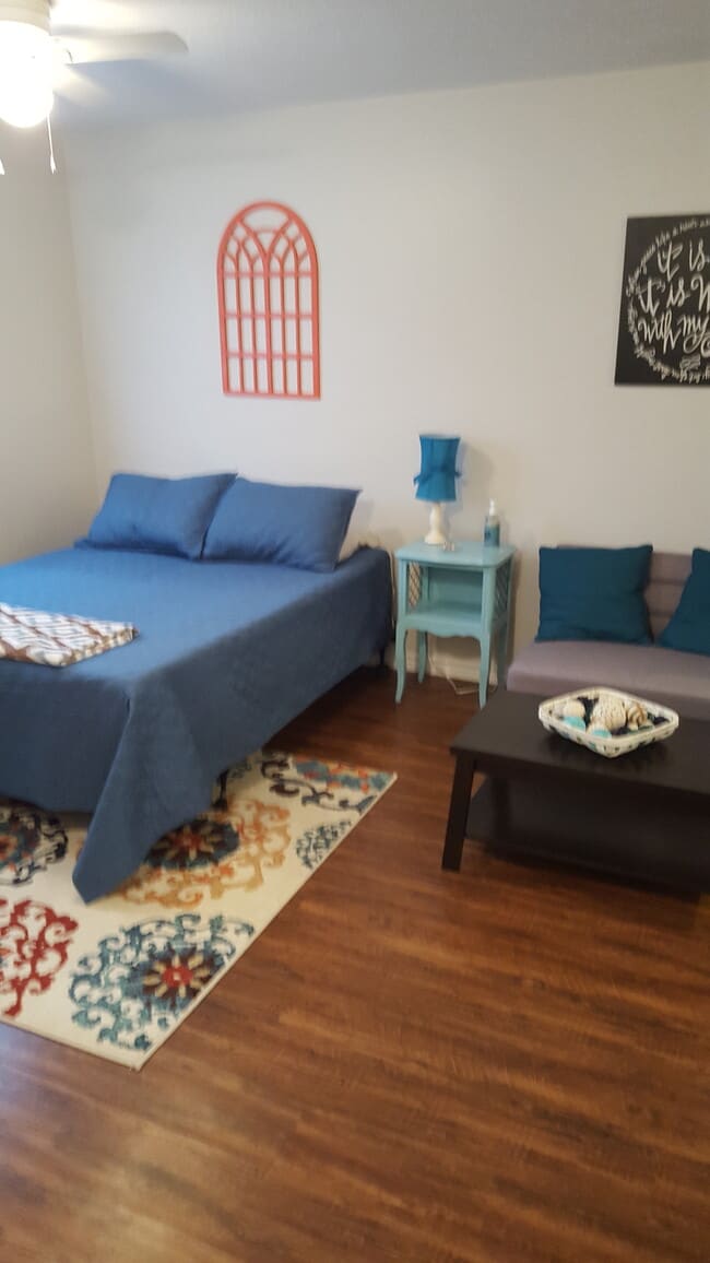 Building Photo - 1015 N Houston St Unit #106 Rental