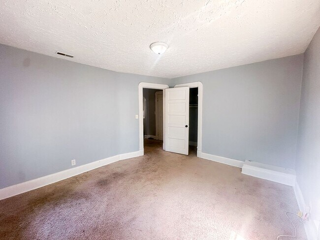 Photo - 2043 N Talbott St Unit 3