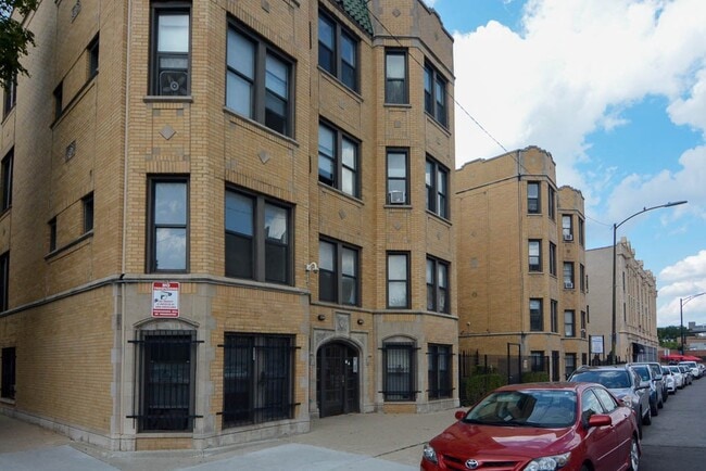 Building Photo - 1532 N Kedzie Ave Rental