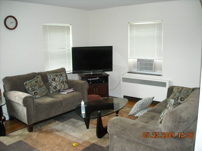 Photo - 2816 Digby Ave Unidad 3